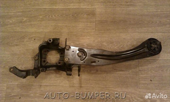 Ford Kuga 2012- Кулак задний левый