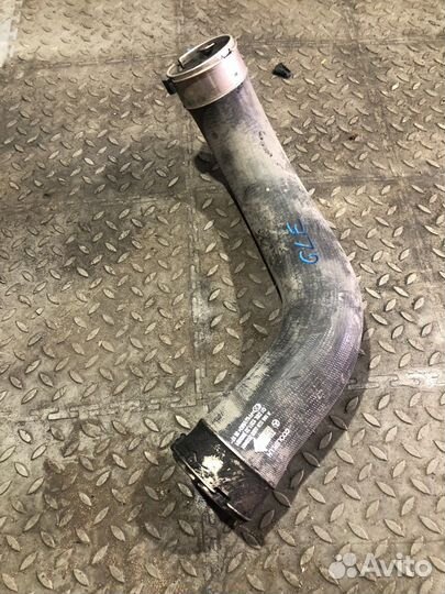 Патрубок интеркулера (Mercedes-Benz GLE Coupe AMG)
