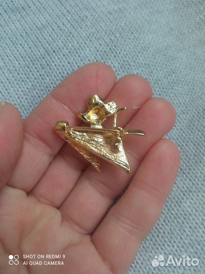 Брошь Значок Новый