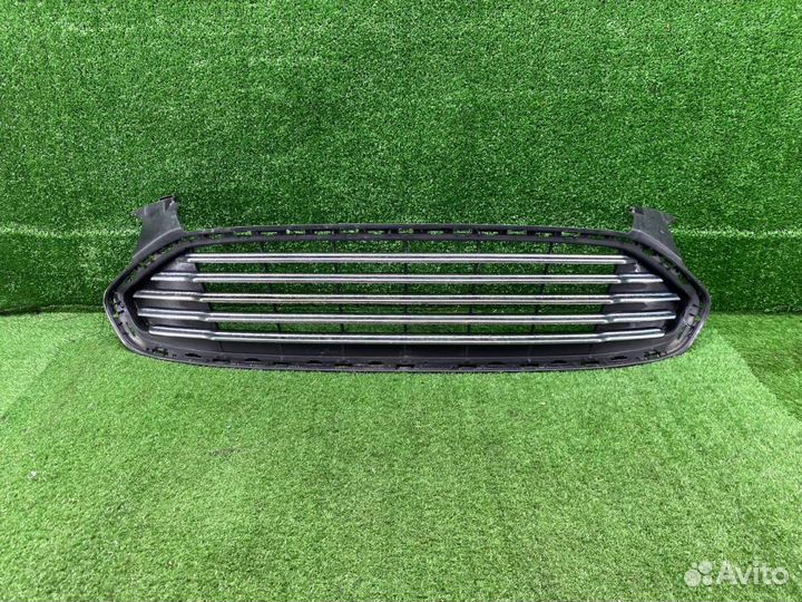 Решетка переднего бампера Ford Mondeo 5 5525