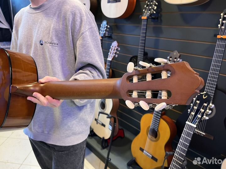 Гитара Yamaha C40