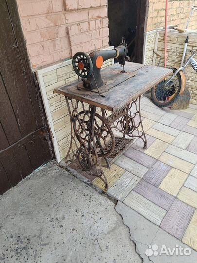 Швейная машина singer ножная