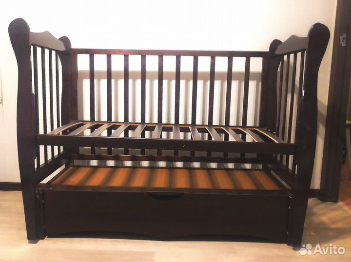 Детская кроватка с 778 