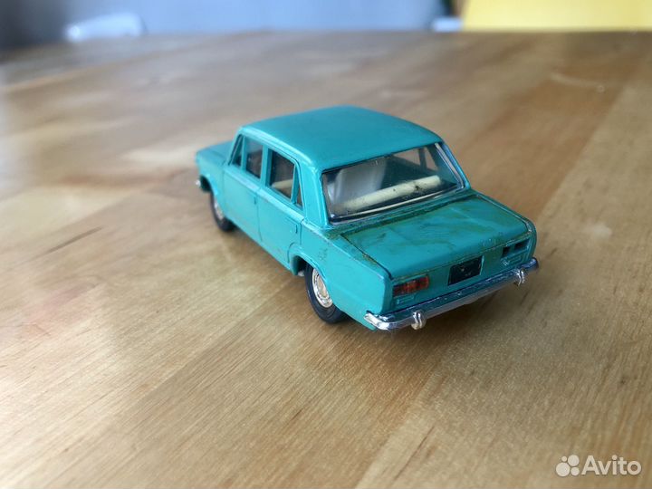 Модель автомобиля ваз 2101 1:43 модель а17