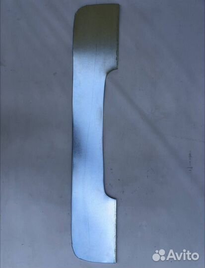 Ремчасть двери багажника Nissan Serena C23