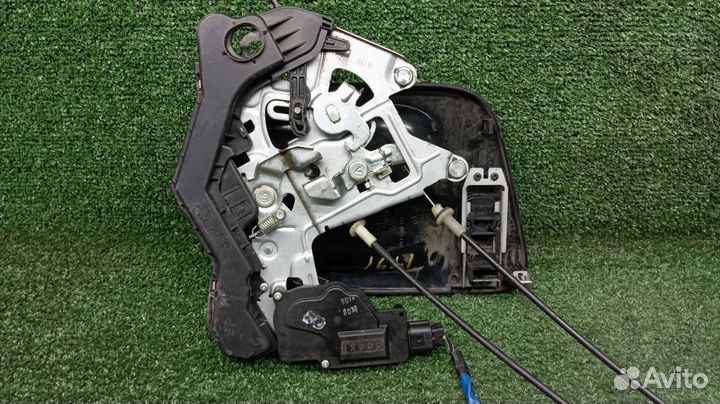 Замок двери Hyundai Grand Starex Правый Задний