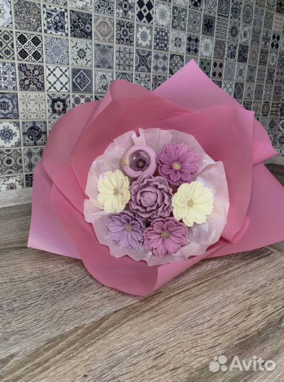 Сладкий подарок девушке