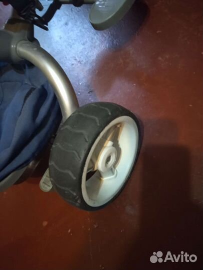 Трехколесный велосипед