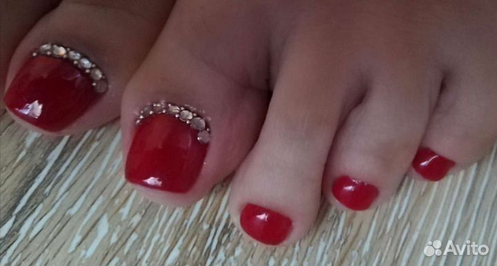 Маникюр, педикюр, наращивание ногтей