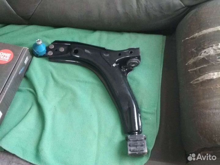 Рычаги в сборе с шаровой ланос