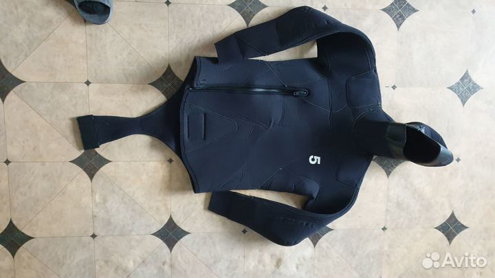 Гидрокостюмы разные 3 шт