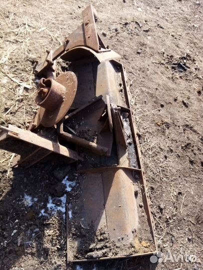 Навесное плуг однокорпусный, лопата, культиватор