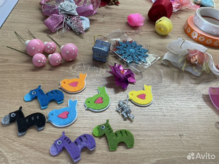 Ленты и декор для рукоделия