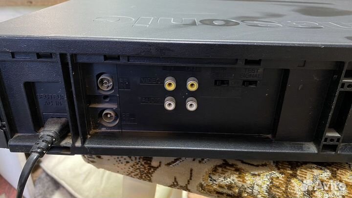 Видеомагнитофон panasonic