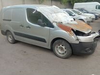 Peugeot Partner 1.6 MT, 2011, битый, 999 999 км, с пробегом, цена 150 000 руб.