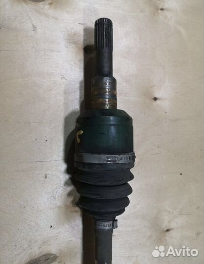 Привод задний Ford Escape 2000 год