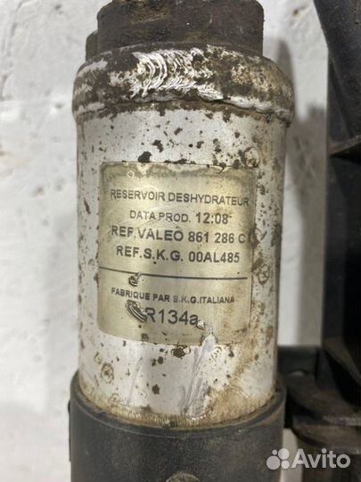 Радиатор охлаждения двигателя Renault Symbol седан