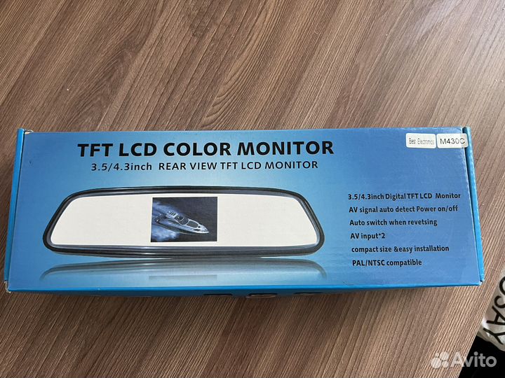 Зеркало заднего вида с встроенным монитором