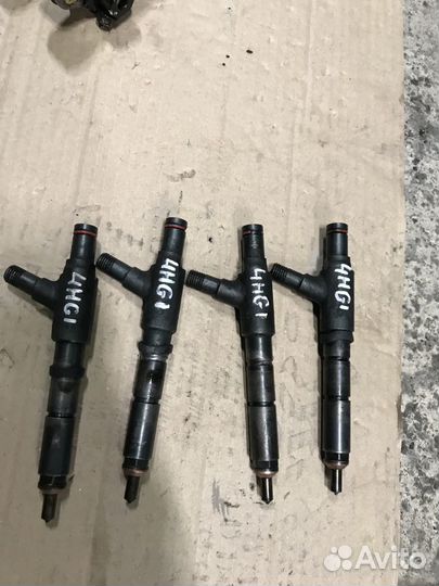 Форсунка исудзу эльф 4HG1