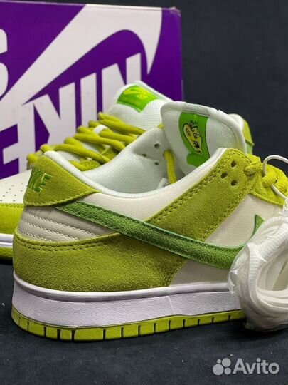 Nike SB Dunk Low Pro Sour Apple