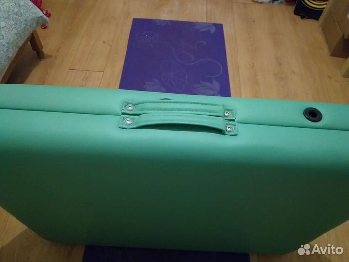 Массажный стол