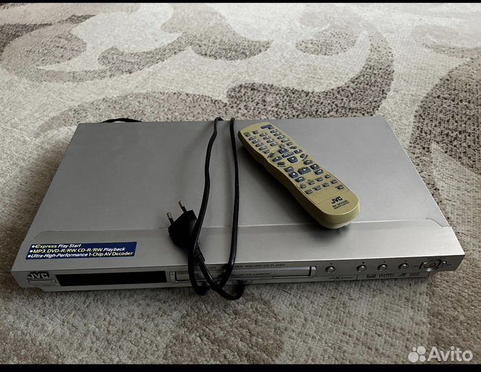 DVD плеер с дисками