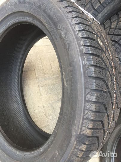 Continental ContiVikingContact 7 215/55 R17 98T