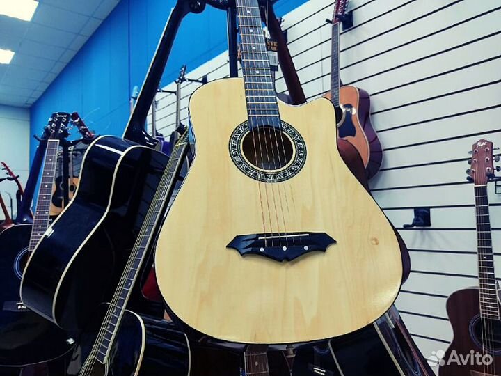 Акустическая гитара новая