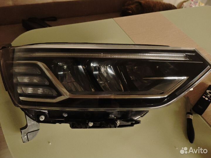 Фара передняя правая SsangYong korando c300