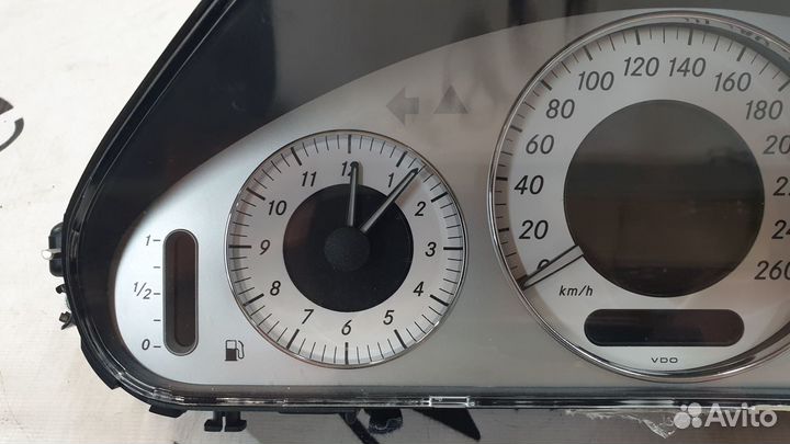 Панель приборов Mercedes-Benz E-Class W211 2009