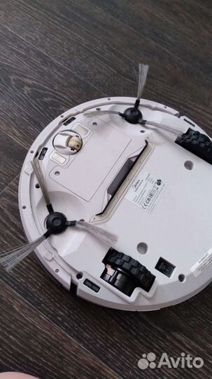 Робот пылесос midea