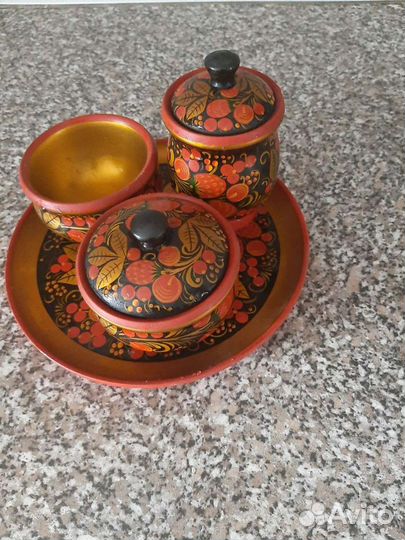 Поднос деревянный и предметы