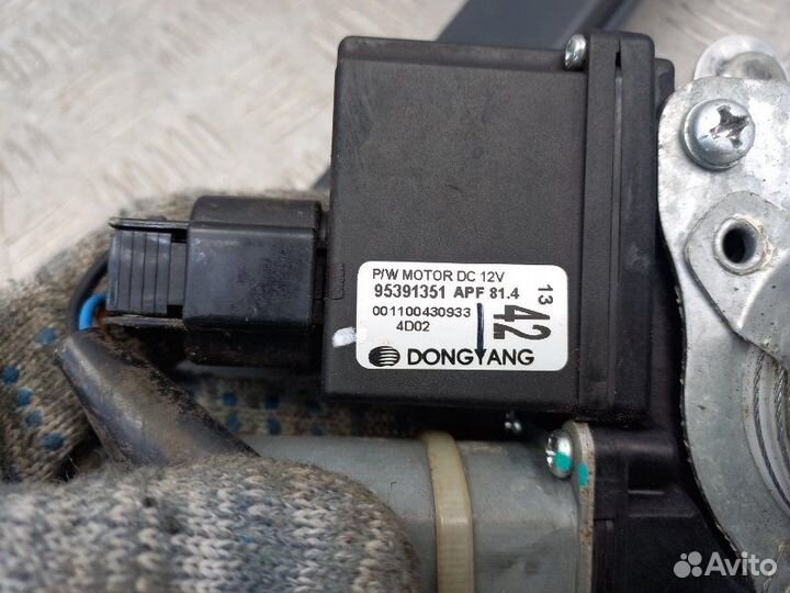 Стеклоподъемник электр. задний правый Opel Antara