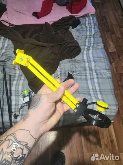 Держатель для датчика эхолота