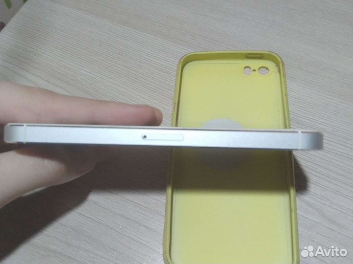 Телефон iPhone 5s