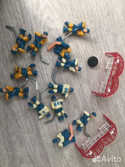 Фигурки хоккеистов