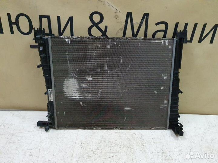 Радиатор охлаждения Renault Sandero 2