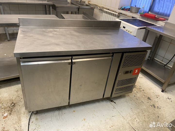 Холодильный стол 1.40х70