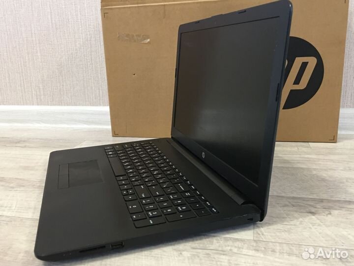 HP Laptop 15-bw632ur Full HD