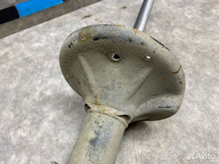 Амортизатор передний правый Opel Corsa D 1.0