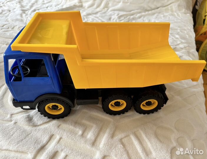 Детская машинка каталка mercedes