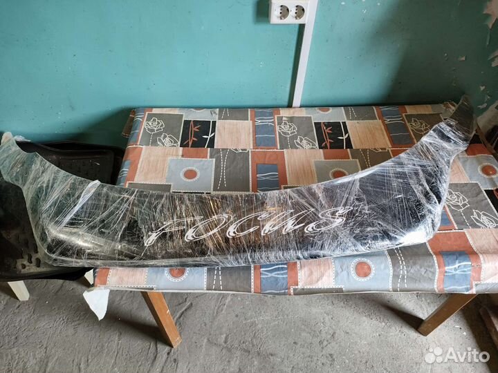 Дефлектор капота на Ford Focus2