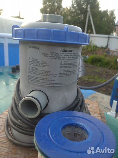 Насос для перекачки и очистки воды в басеине