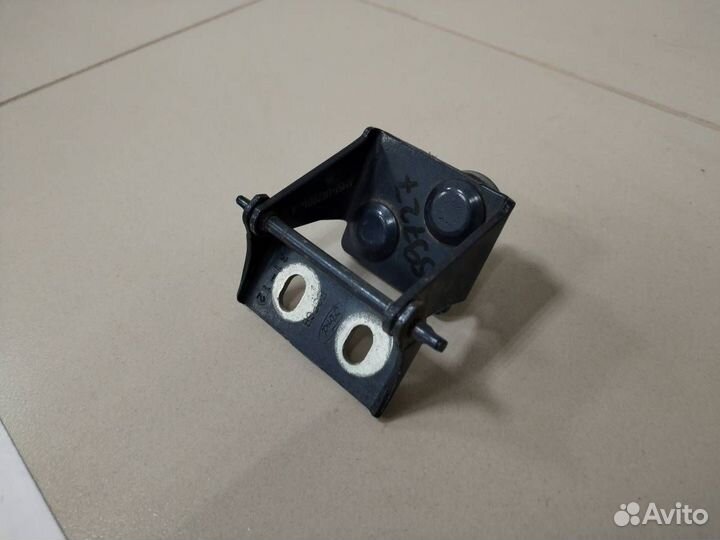 Петля двери багажника Ford Focus 3 2011