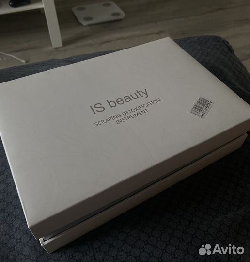 Вакуумный массажер для лица и тела