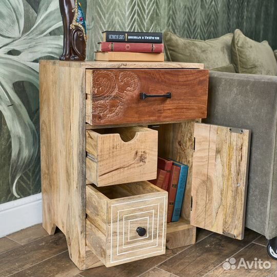 Тумба прикроватная деревянная с ящиками светлая