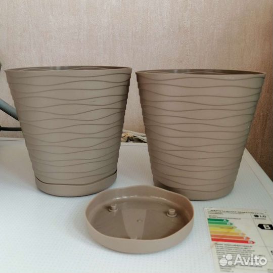 Разные горшки для цветов