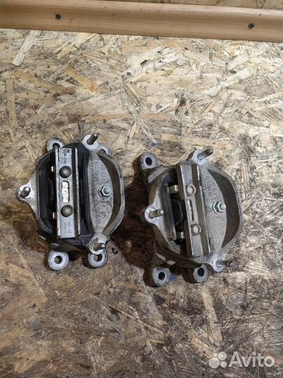 Подушка Кронштейн АКПП Ауди А4 Б8 8K0399115T