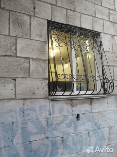 Металлические решётки на окна / изготовление