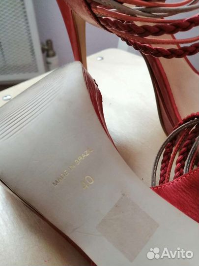 Босоножки женские